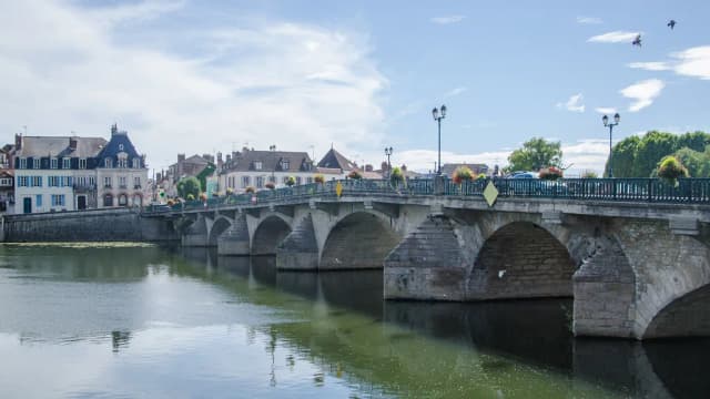 Yonne (Upper, Morvan Headwaters) — Le pont Boffrand-Hupeau - Joigny