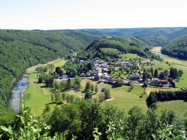 Semois — File:Frahan JPG01.jpg