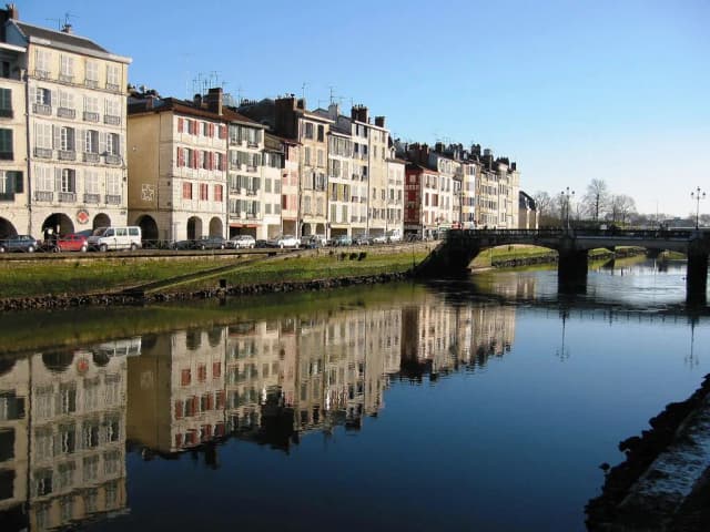 Photo of Nive