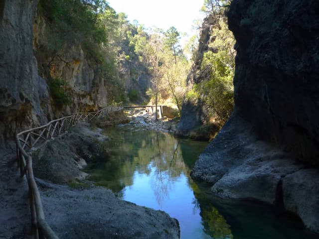 The Cerrada del Elías canyon on the Río Borosa, gorge walls and river corridor.