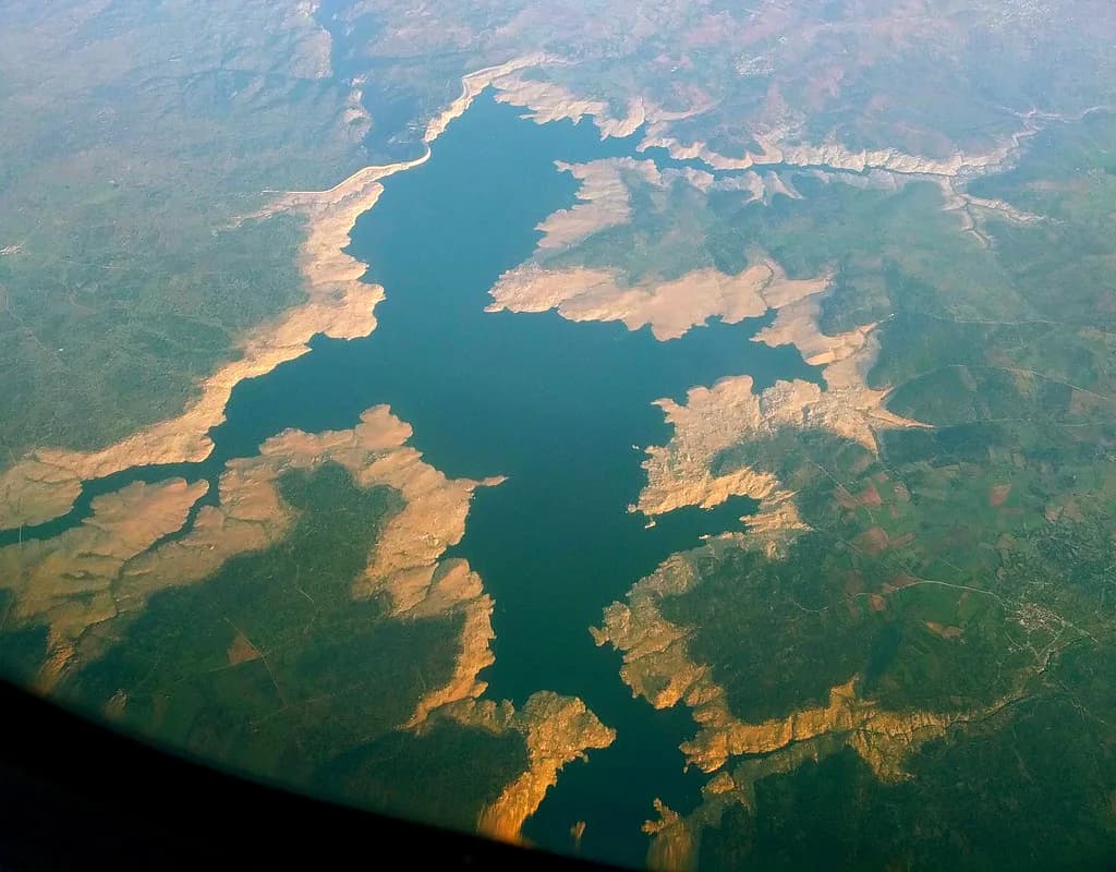 Embalse de Almendra — Embalse de Almendra - reservoir with the highest dam in Spain