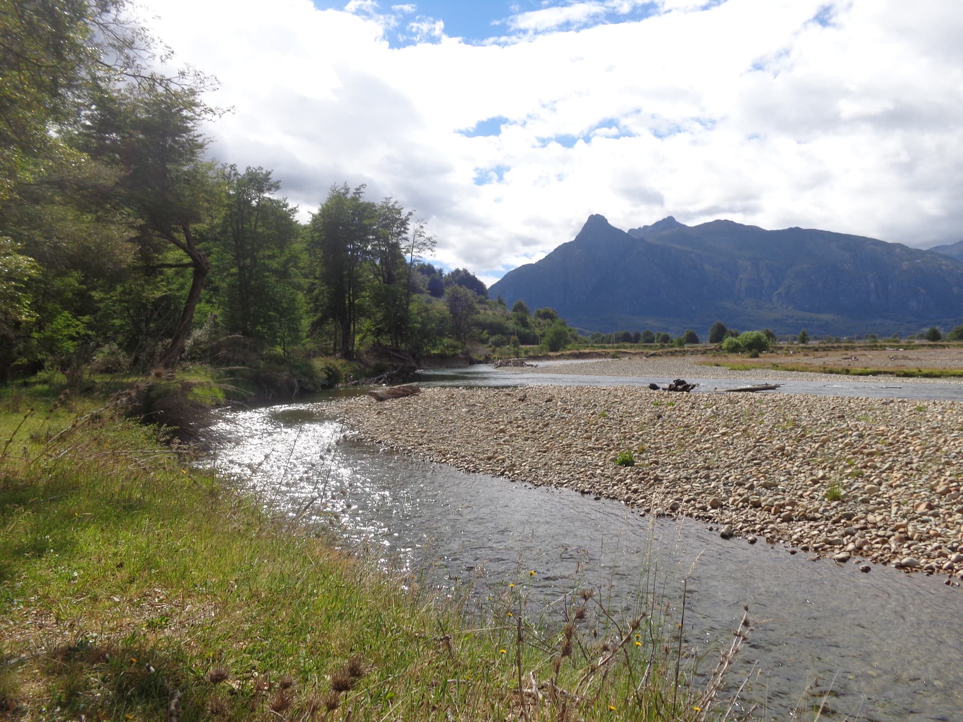 RIO MAÑIHUALES - panoramio