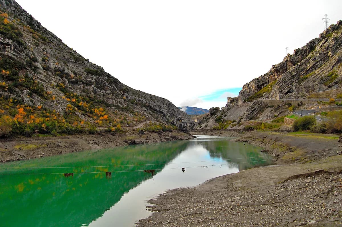 Noguera Ribagorzana — Embalse de Sopeira Rio Noguera Ribagorzana