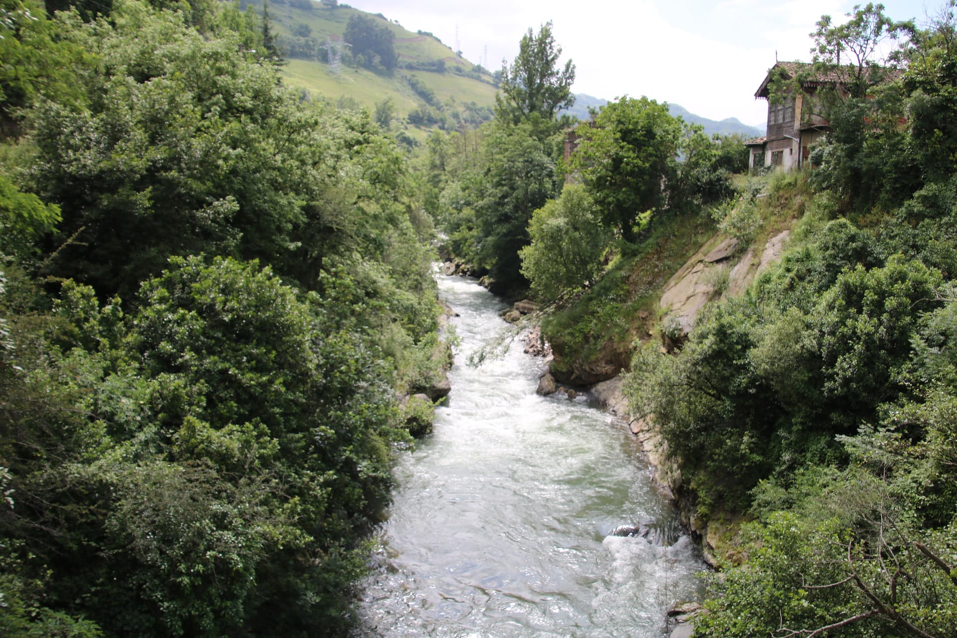 Camino de San Salvador, Vega del Ciego, río Lena 01