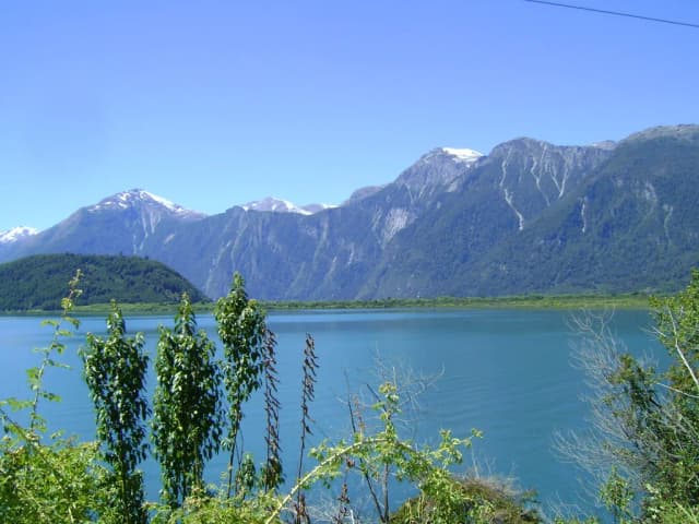 Lago Yelcho — Lago Yelcho - Paso Futaleufu