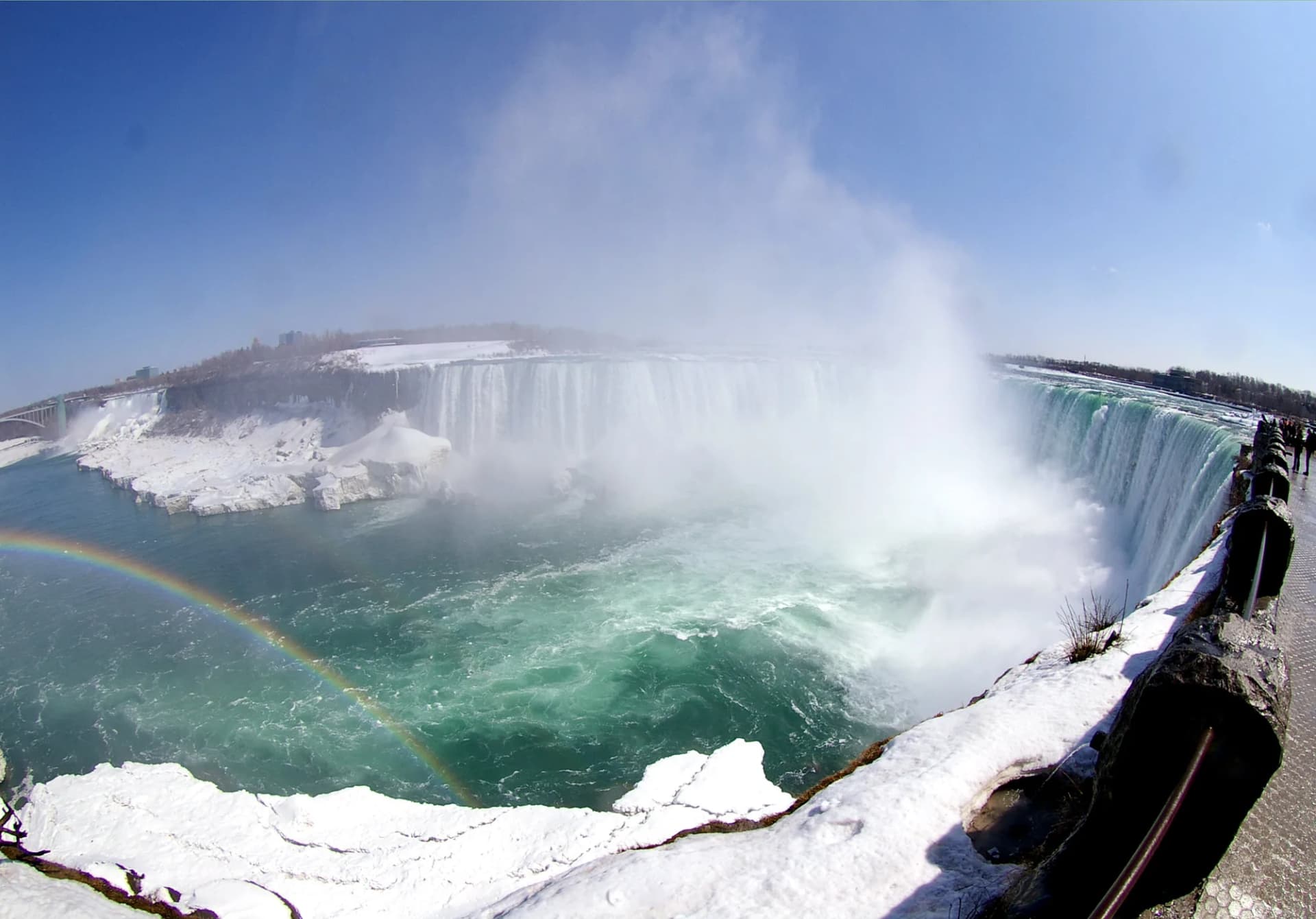 Lower Niagara River (ON) — Erosion of Niagara Falls, Canada and the USA