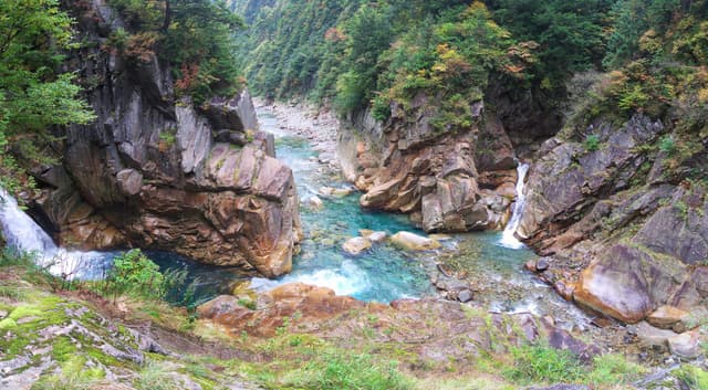 Jujikyo in Kurobe Gorge