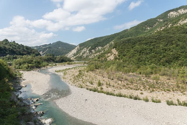 Fiume Taro - Terenzo, Parma, Italia - 24 Agosto 2026 02