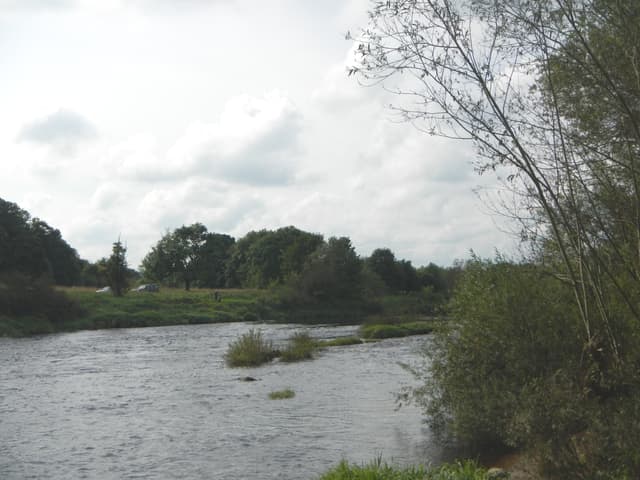 The River Tyne between Bywell and Ovingham, seen from high ground looking south-west across the channel.
