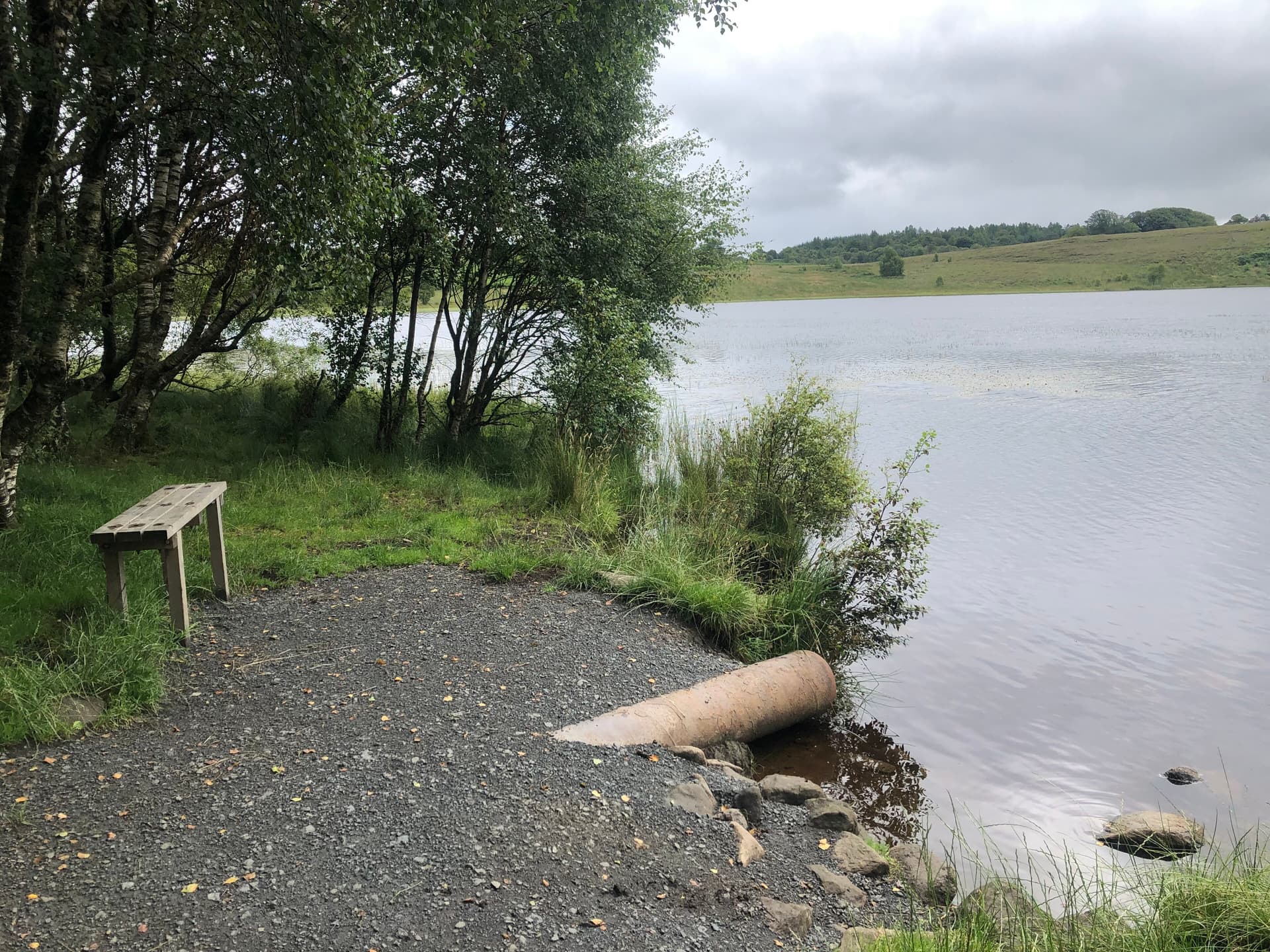 Loch Ardinning - geograph.org.uk - 8102733