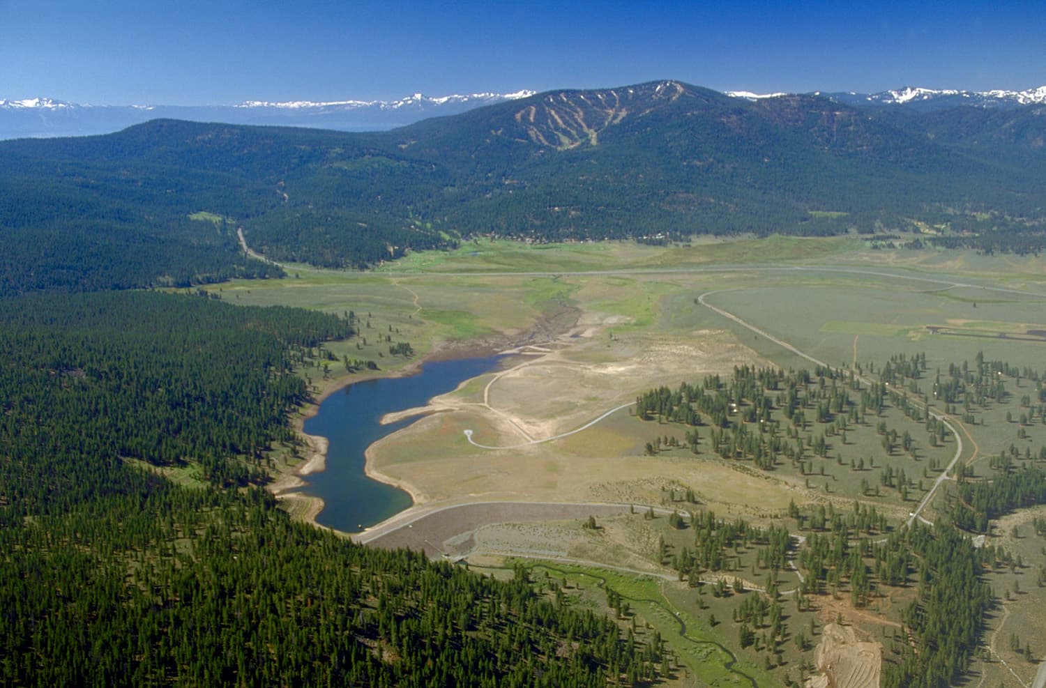 Martis Creek Lake and Dam summer