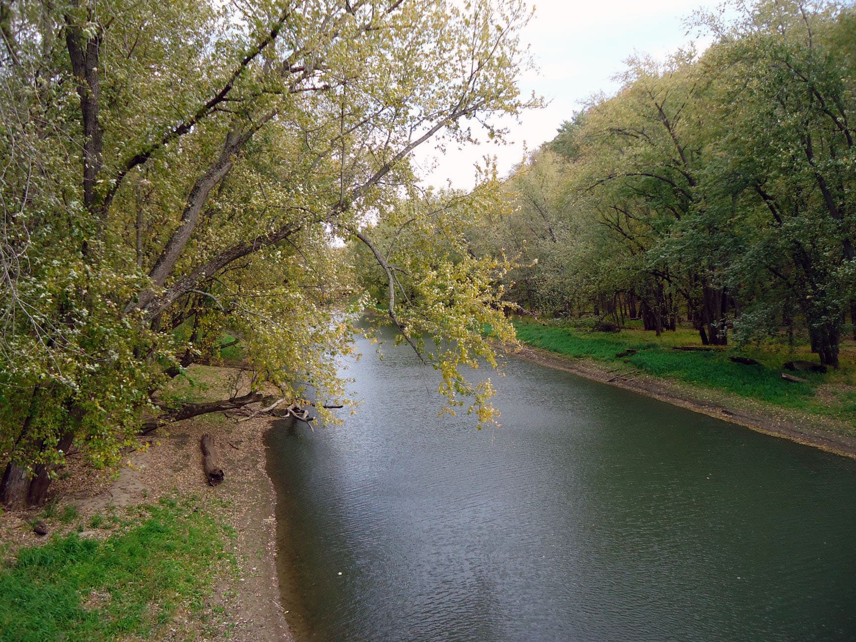 Gfp-iowa-effigy-mounds-looking-upstream-from-yellow-river