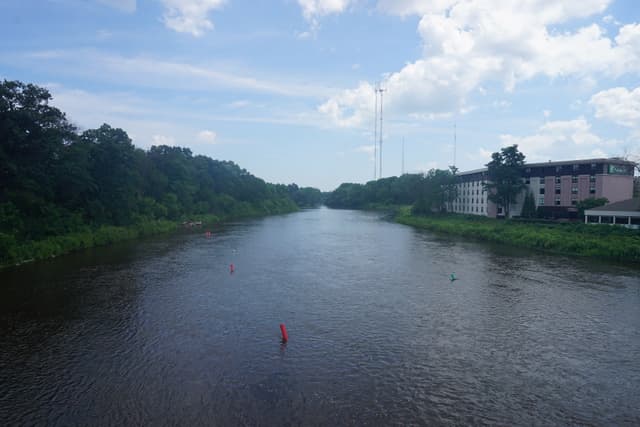 Glendale August 2022 6 (Milwaukee River)