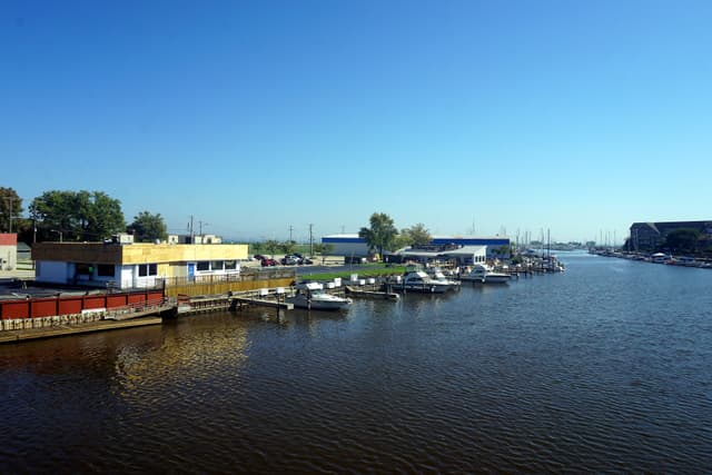 Racine October 2023 023 (Root River)