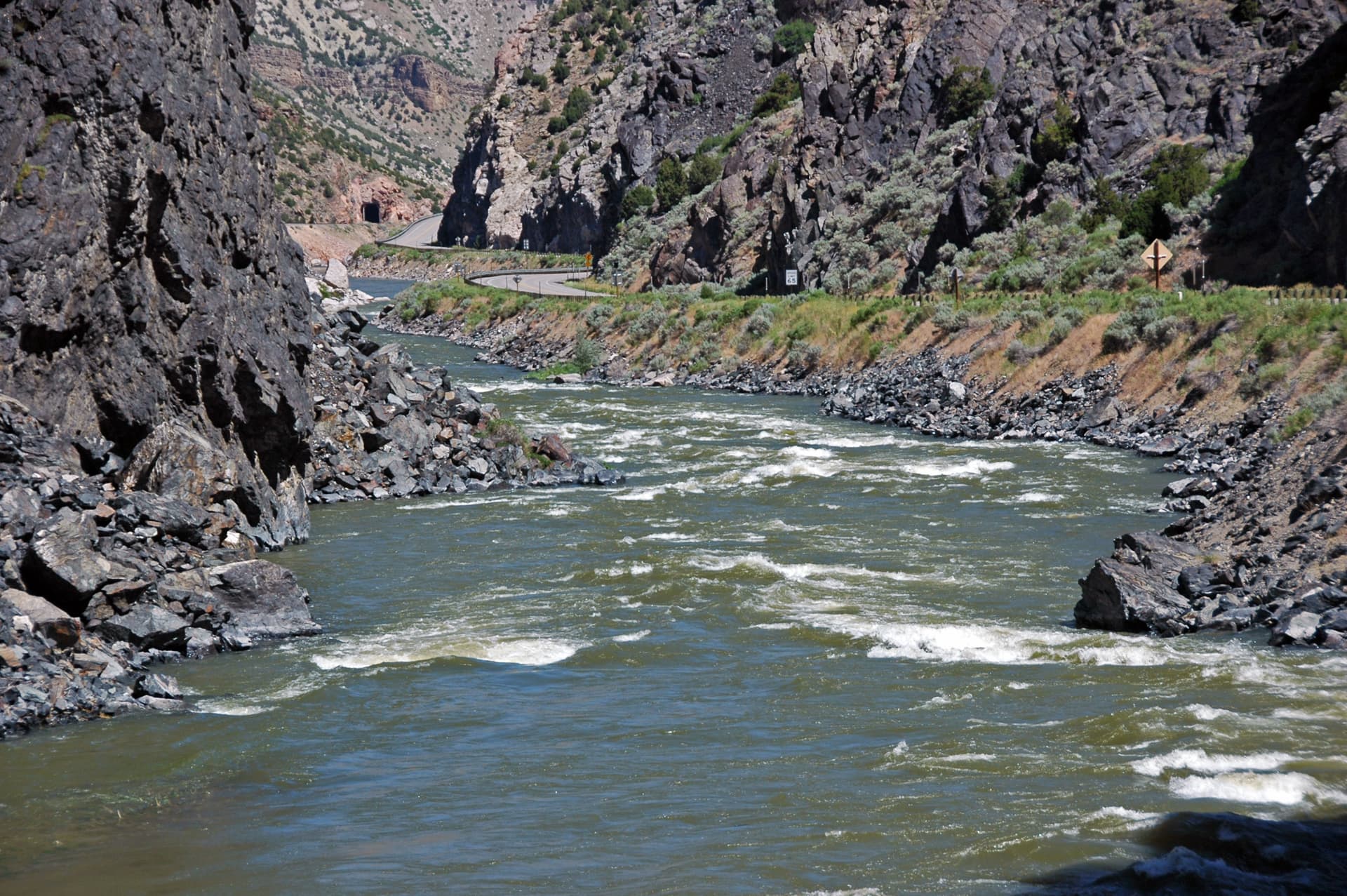Wind River (Wind River Canyon, Owl Creek Mountains, Wyoming, USA) 4